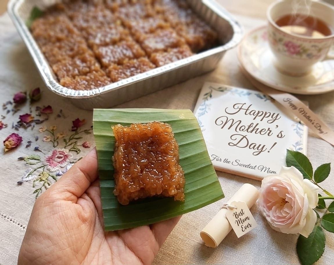 Wajek (Traditional Indonesian Sweet Rice Cake)